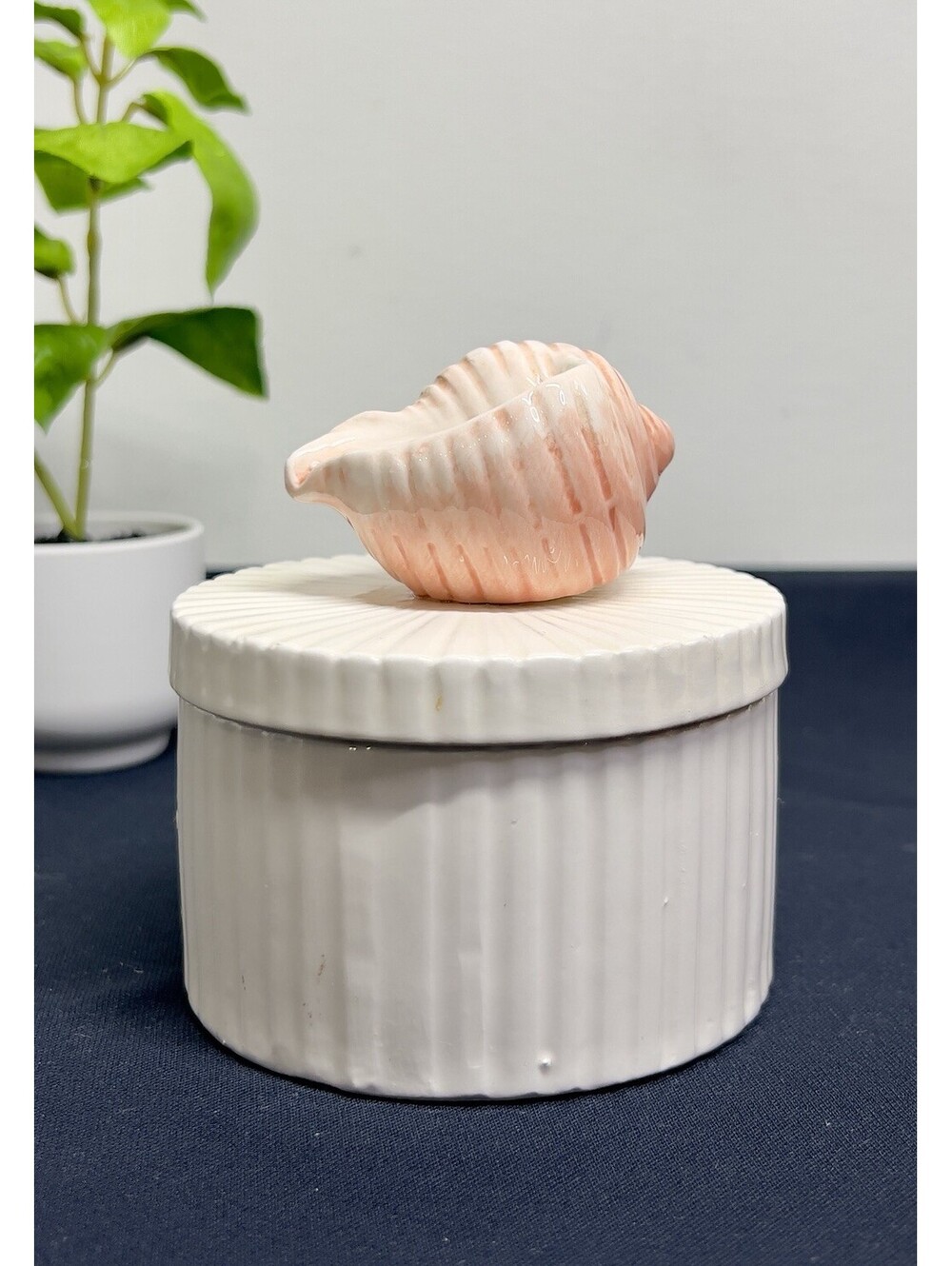 Vintage  1976 FITZ and FLOYD Ceramic Striped Pink SEASHELL Trinket Box